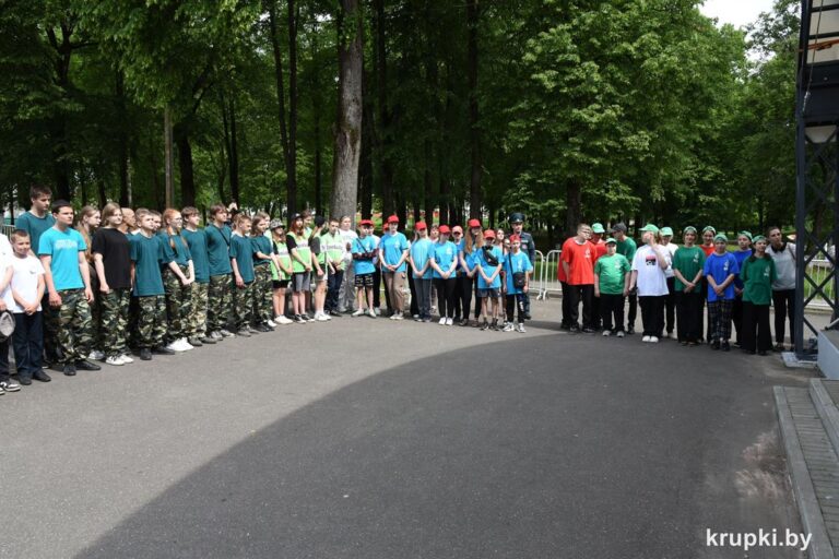 Квест-игра «В лето – без опасности» собрала школьников района в городском парке
